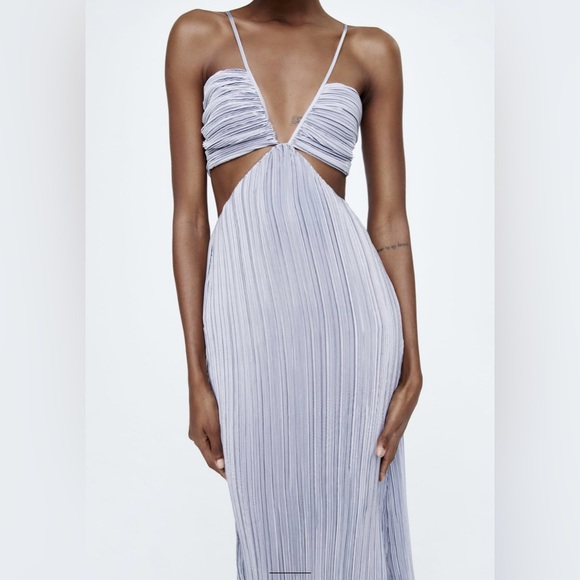 Zara - Cut Out Pleated Dress - Picture 4 of 6